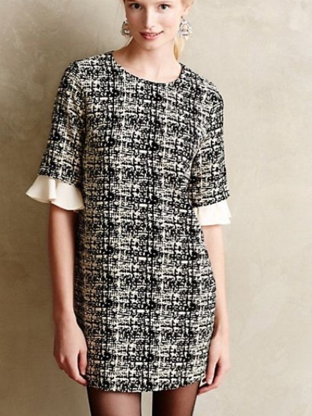 McGinn Short Sleeve White & Black Tweed Shift Dress